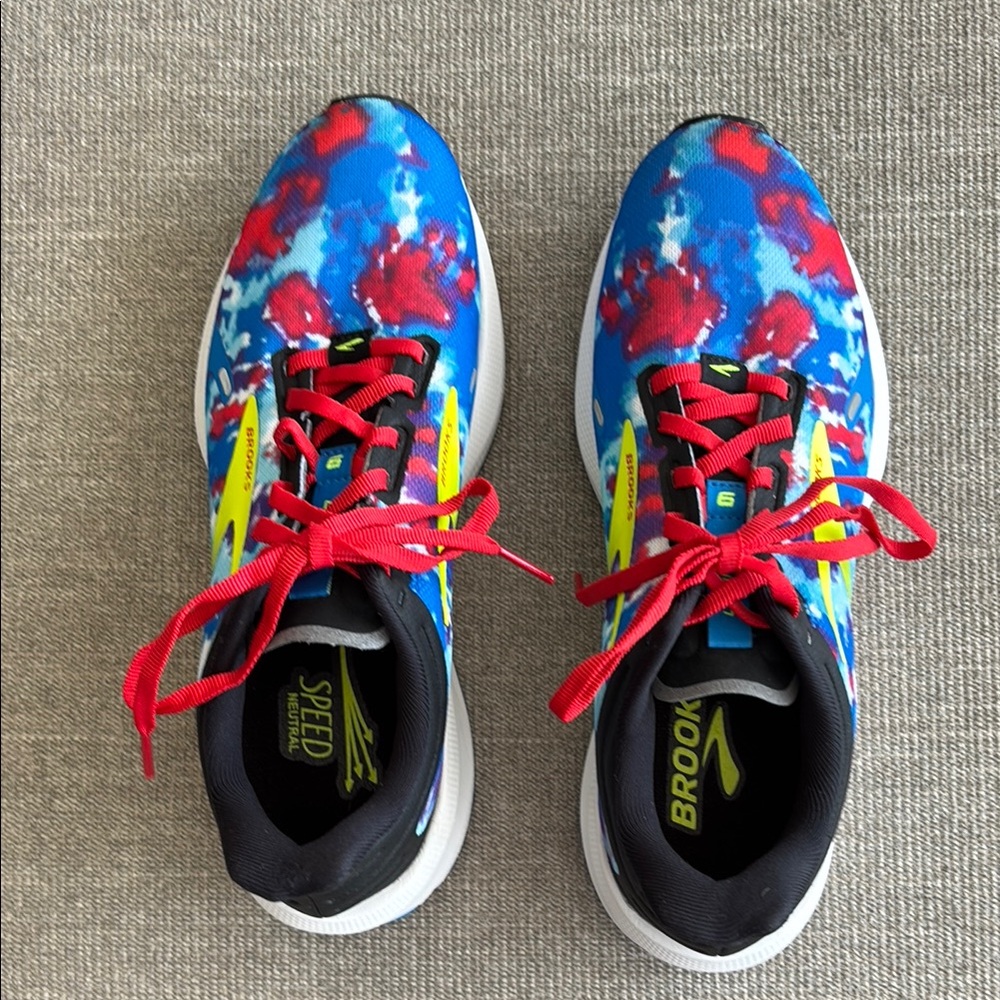Brooks Women’s Launch 9 Blue and Red Running Shoes Size 8.5